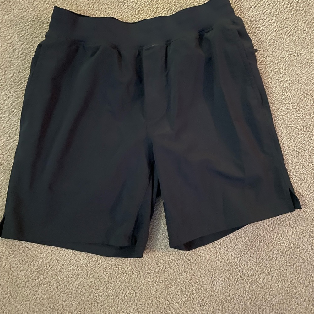 Fabletics men’s lined shorts size medium black